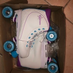 Roller Derby lightly used skates size 8